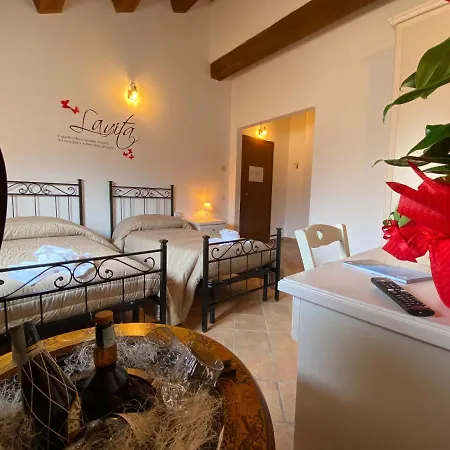 Della Pieve فندق